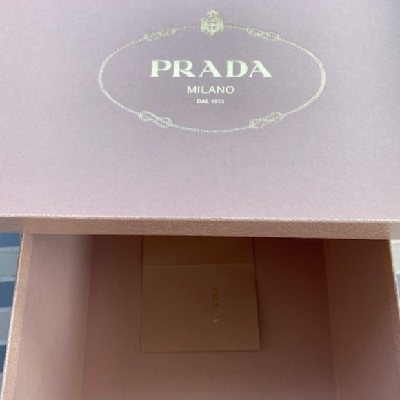 Saffiano Leather Jeweled Flat Calzature Donna - Picture 8 of 11